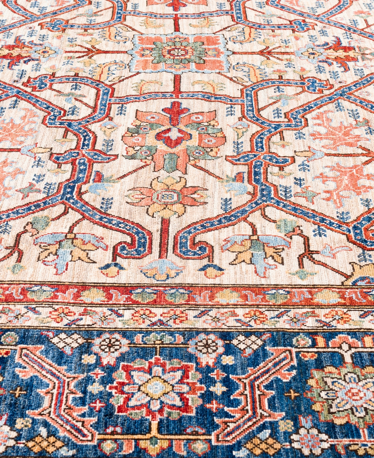 Adorn Hand Woven Rugs Serapi M0103-112 9'x12'3" Area Rug In White