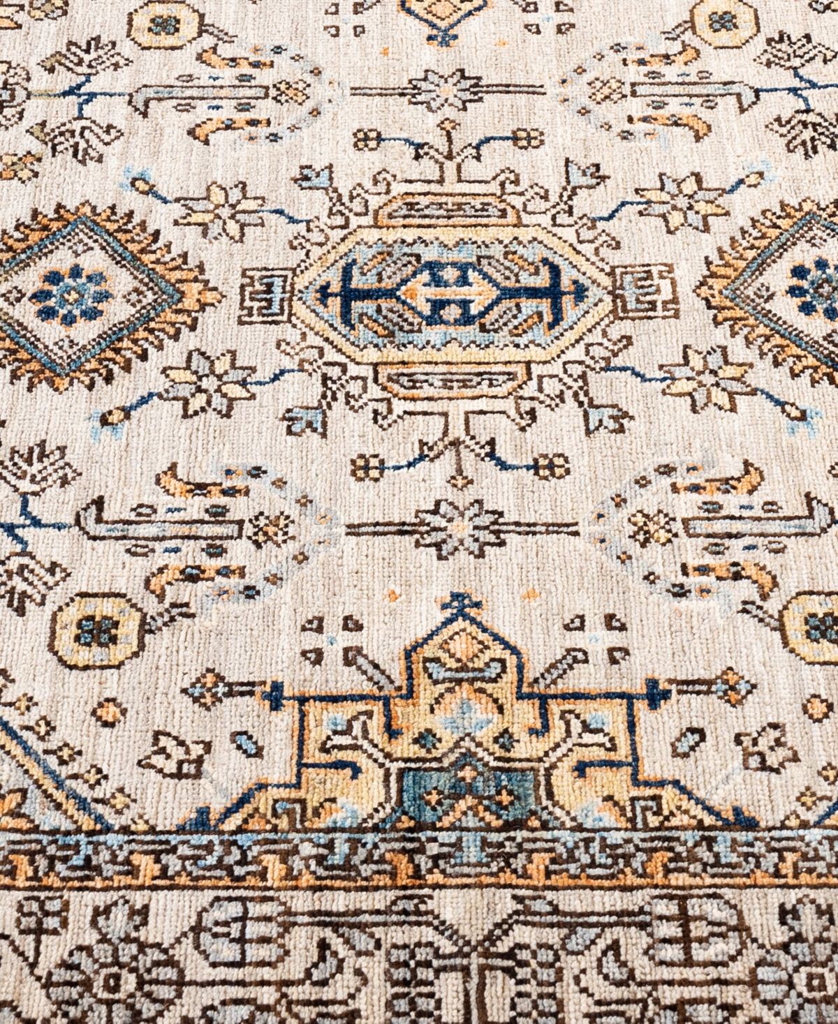 Adorn Hand Woven Rugs Serapi M0103-306 4'x5'9" Area Rug In Gray