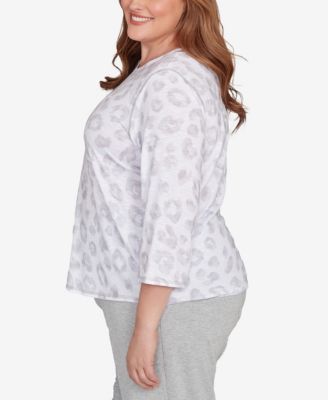 Plus Size Casual Vibe Monotone Crew Neck Animal Top