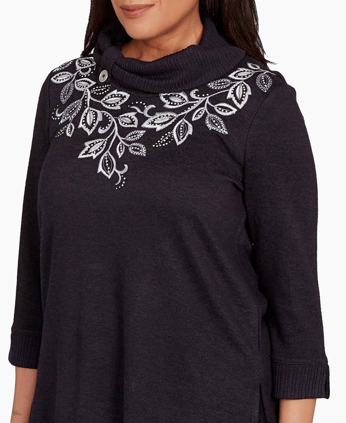 Alfred Dunner Lake Champlain Leaf Embroidered Rib Neck Top In Black
