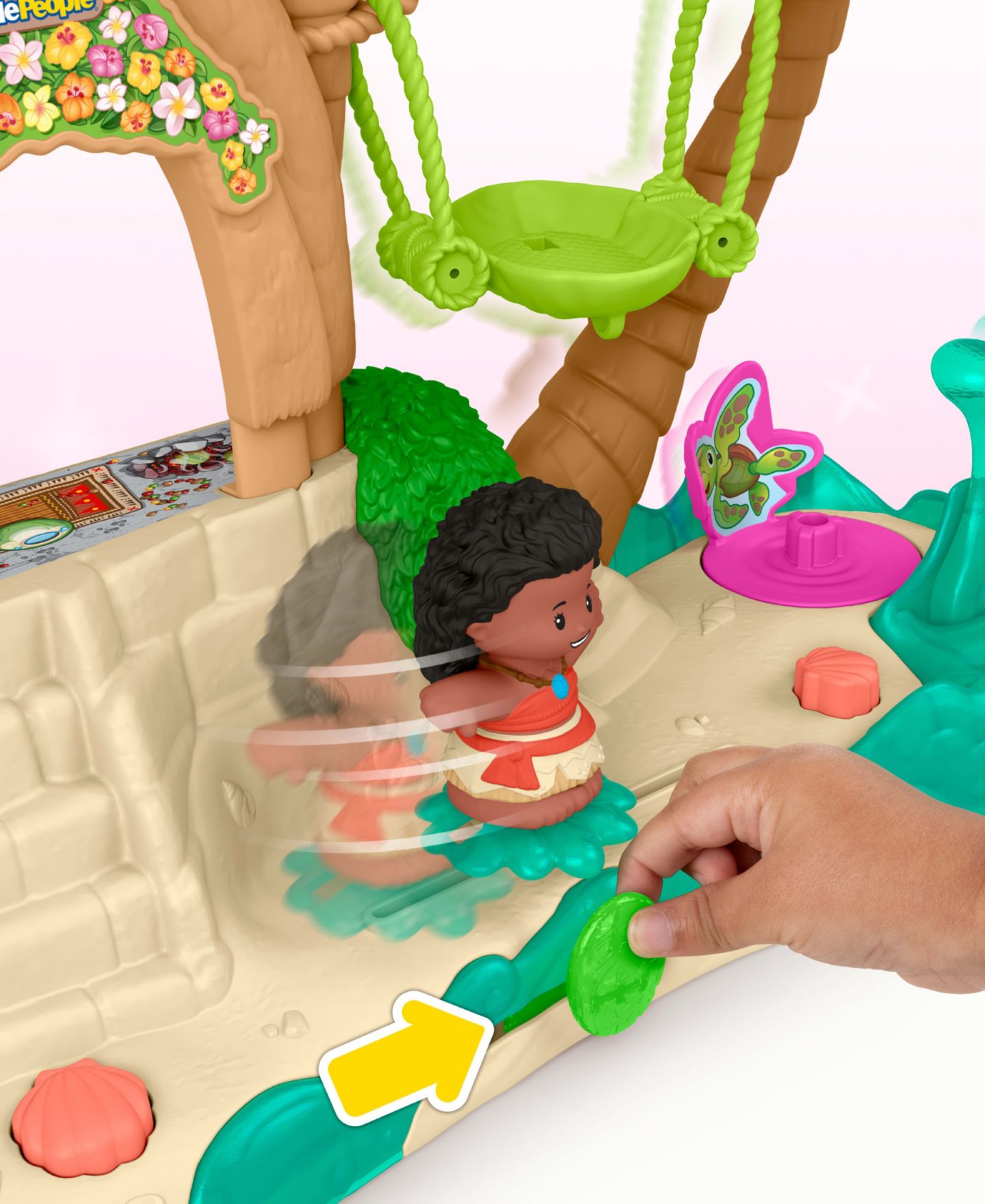 Детский игровой набор Little People Disney Princess Moana Adventure Village Playset with 2 Figures, Ages 1.5-5 Years — фото 2