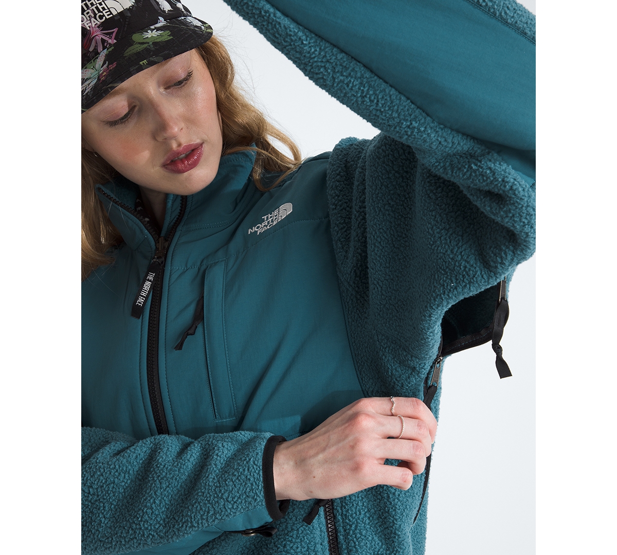 The North Face Women's Retro Denali Jacket In Green