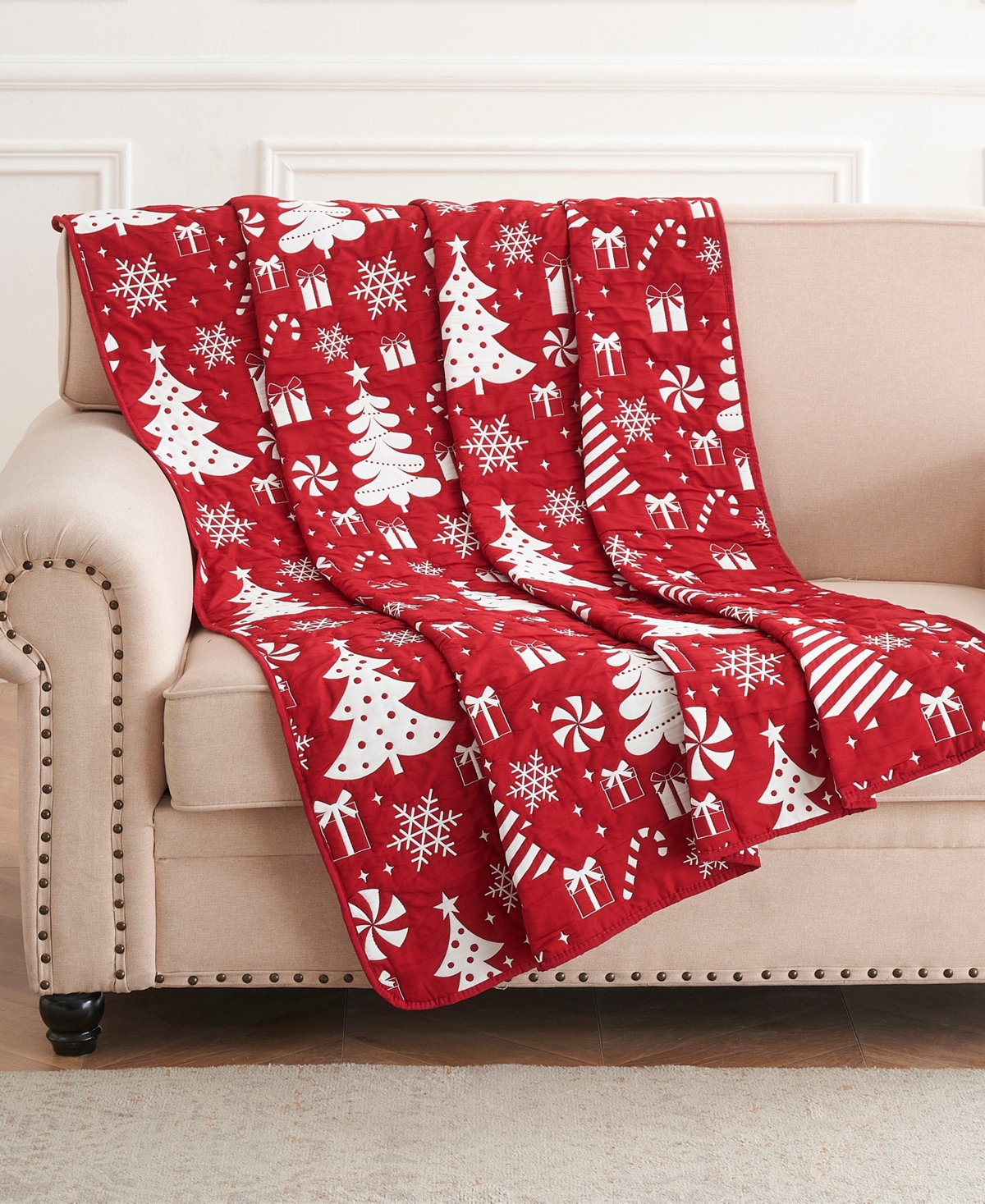 Greenland Home Fashions Peppermint Party Jacquard Woven Reversible Holiday Throw, 50" X 60" In Red