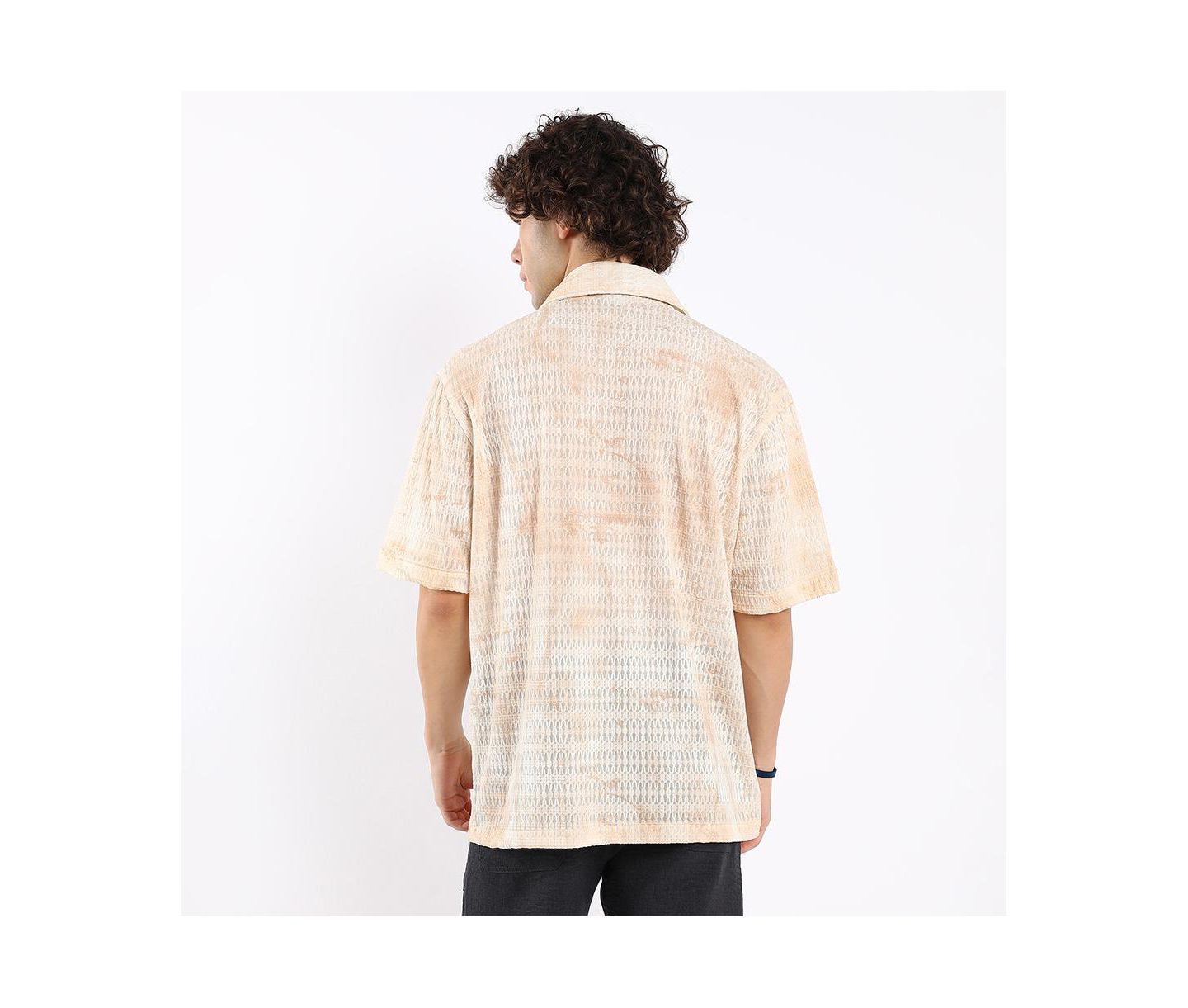 Мужская рубашка Cahoot Campus Sutra Tan Brown & Ivory White Faded Woven Oversized, цвет: Коричневый — фото 7