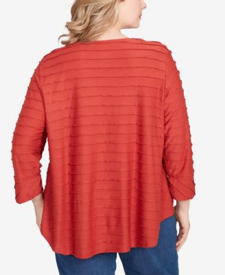 Plus Size Scalloped Jacquard Knit Top