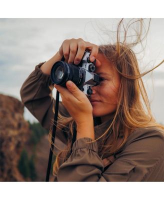 OM-5 Mark II Mirrorless Camera, Silver with M.Zuiko Digital ED 14-150mm f/4-5.6 II Lens