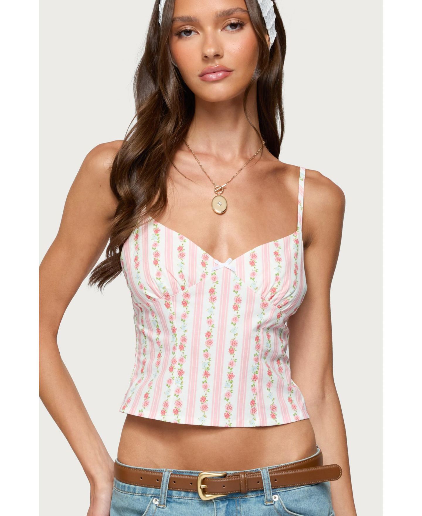 Женский топ Edikted Raia Floral Striped Backless, цвет: Белый розовый — фото 1