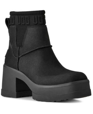 UGG®