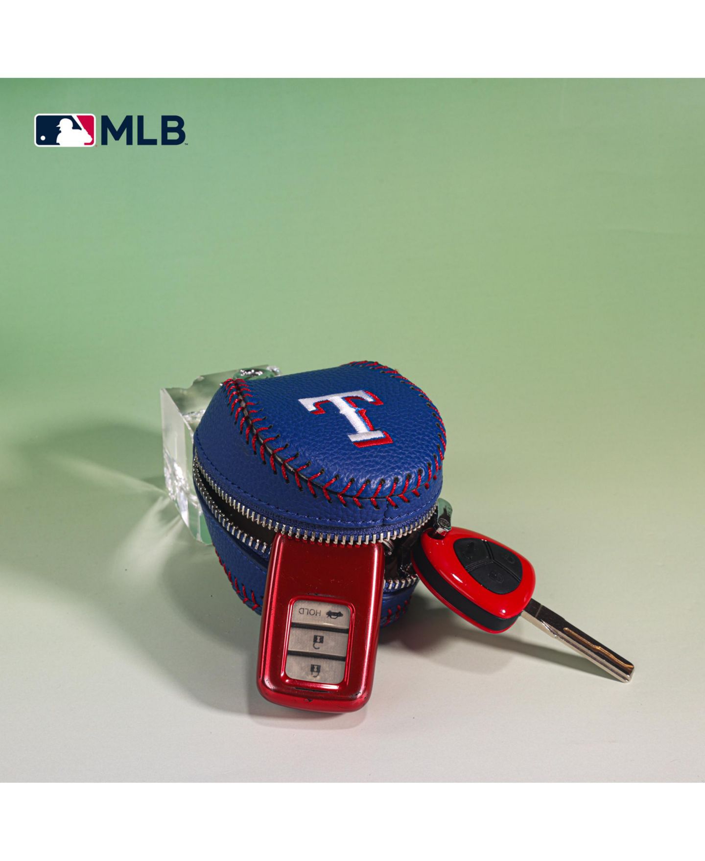 Женский брелок Montana West Texas Rangers Baseball Bag Charm — фото 5