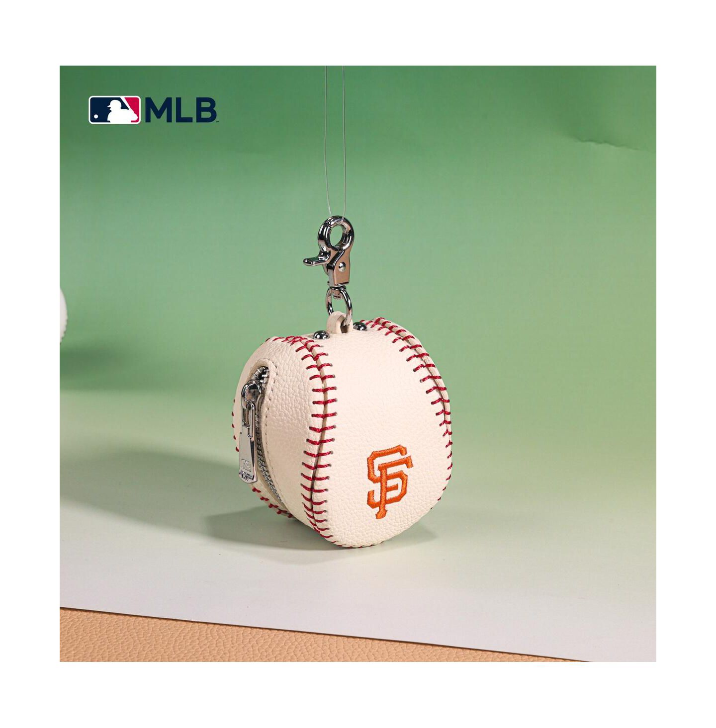Женский брелок Montana West San Francisco Giants Baseball Bag Charm — фото 2