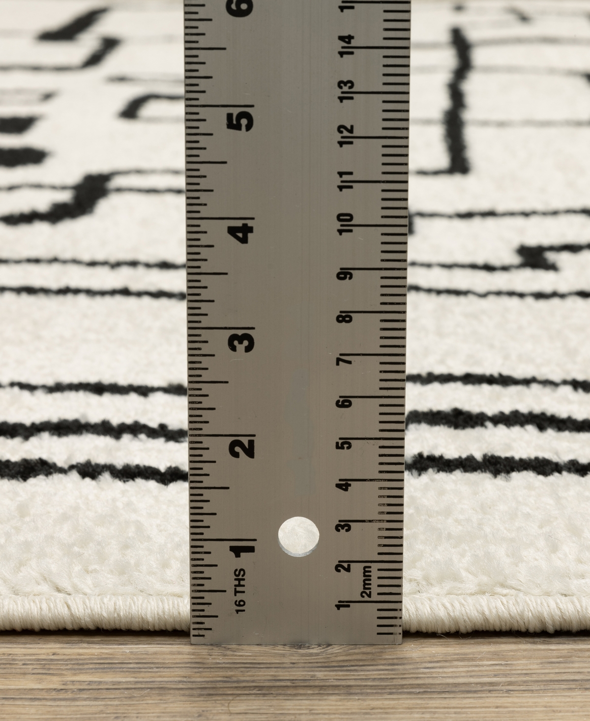Oriental Weavers Quinn Qui11 8' X 10' Area Rug In Sand