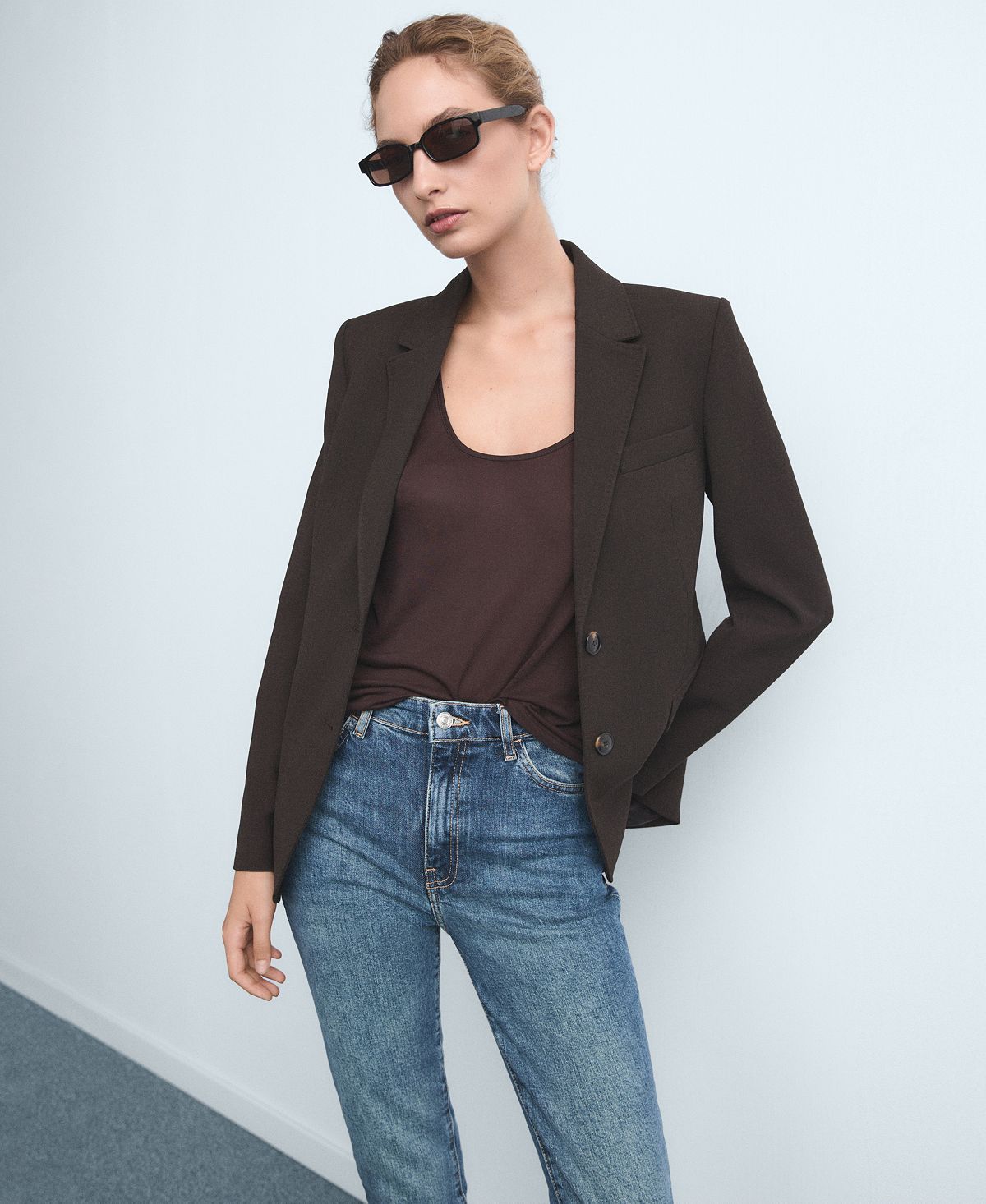 Mango Women's Claudia Slim-Fit Cropped Jeans view 3 — MAYCSS fashion products