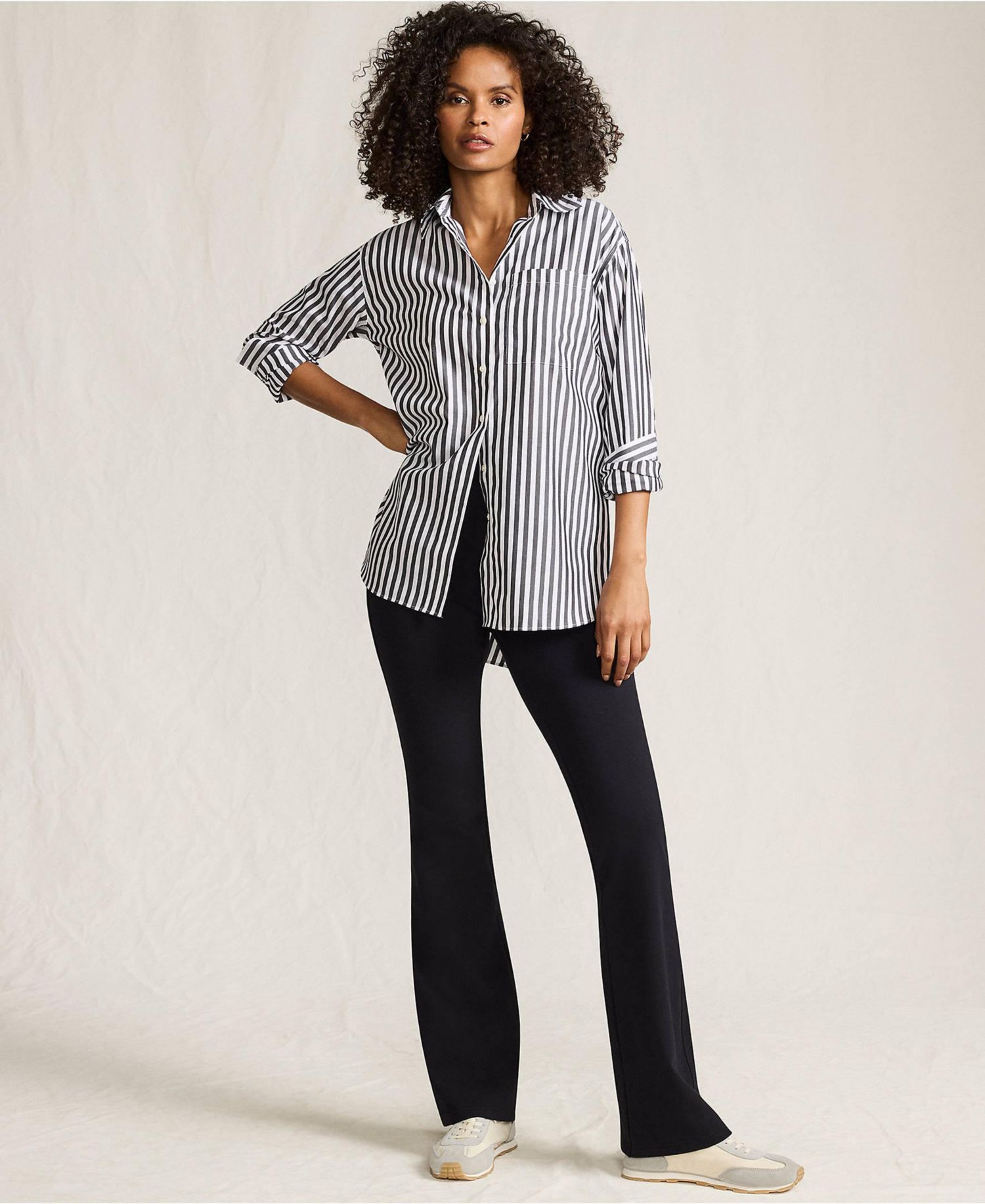 Women's Petite Starfish High Rise Pull On Flare Pocket Pants
