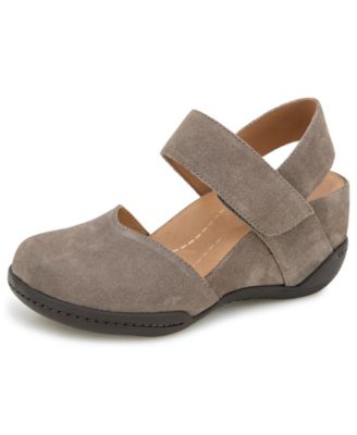 Women's Nia Casual Wedge Shoe