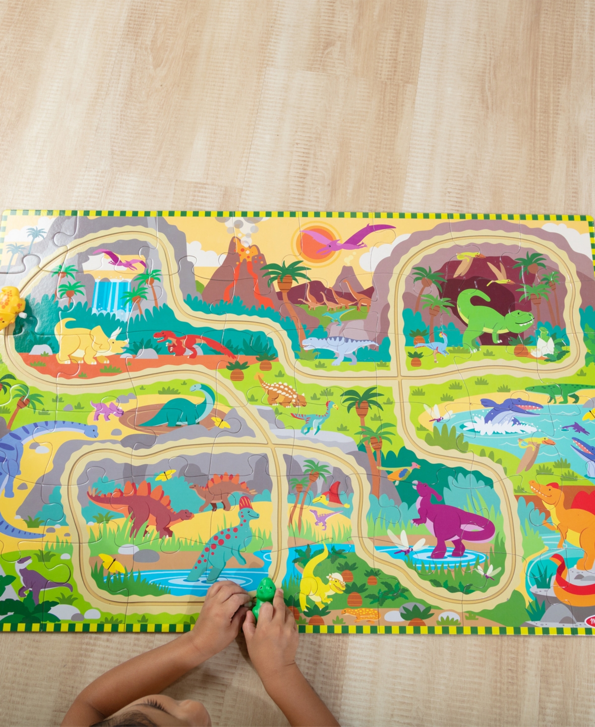 Melissa & Doug Dinosaur Chase Tracks Puzzle