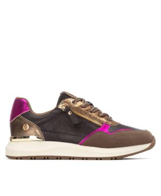 Women's Side Zipper Casual Sneakers By XTI