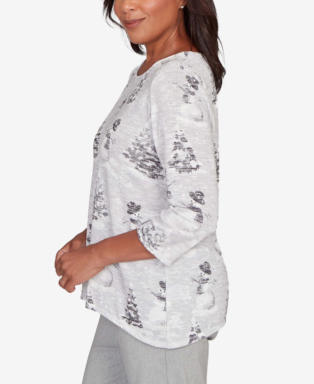 Alfred Dunner Stockbridge Playful Snowmen Scene Knit Top In Gray
