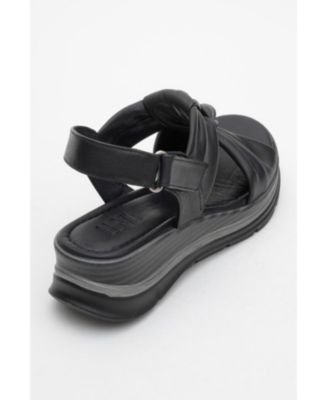 Oara Leather Sandal (Women)