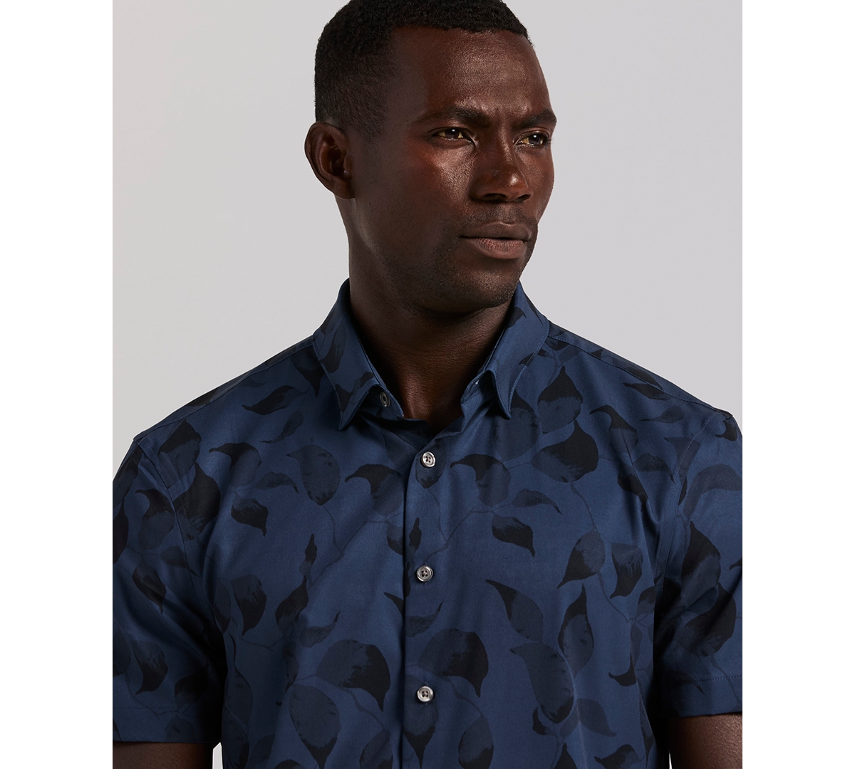 Perry Ellis Men's Slim Fit Short Sleeve Shirt