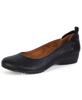 Women's Vivian Round Toe Flats