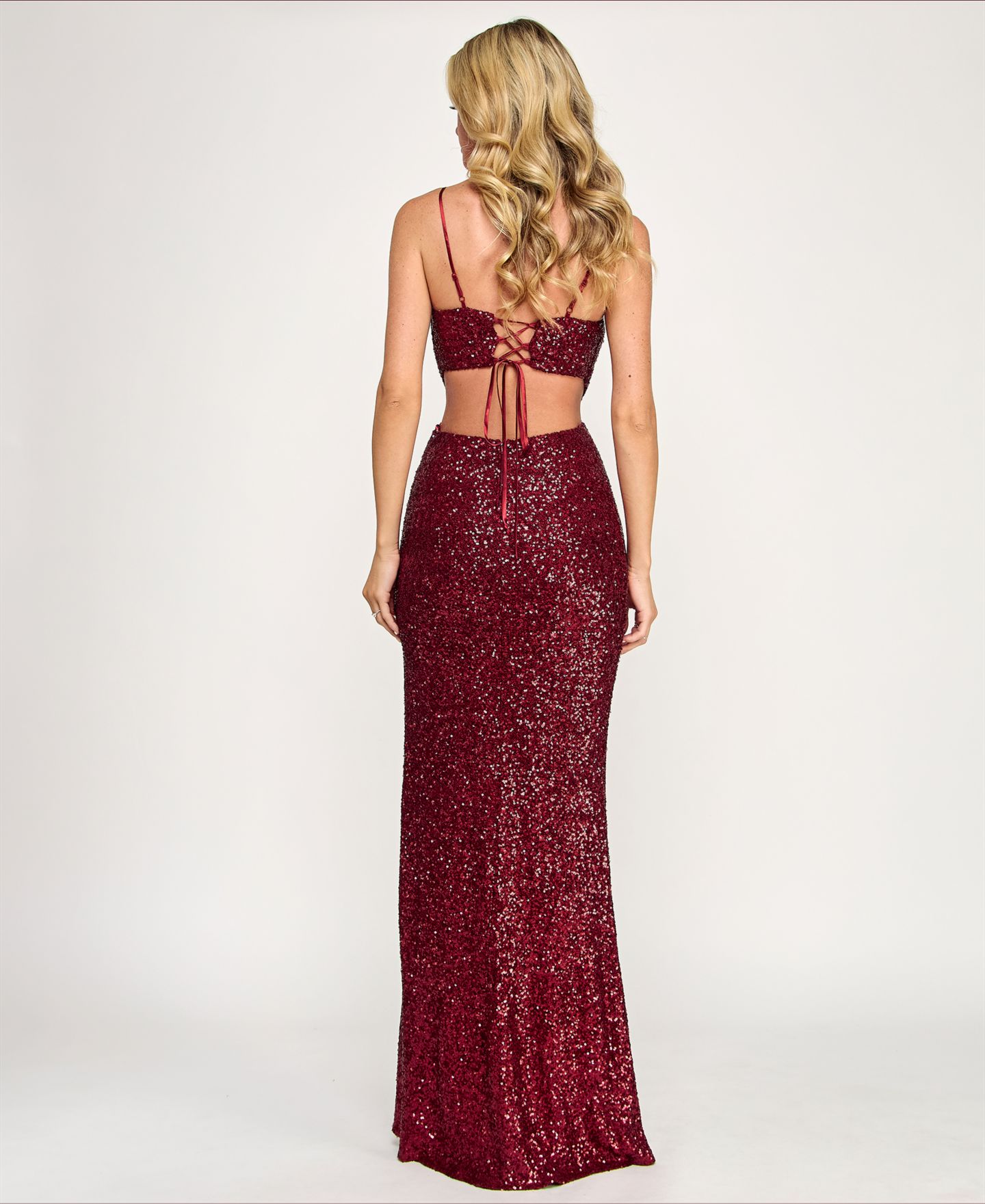 Женское платье KATIA RAE Sequin Embellished Tie Back Gown, цвет: Винный — фото 3