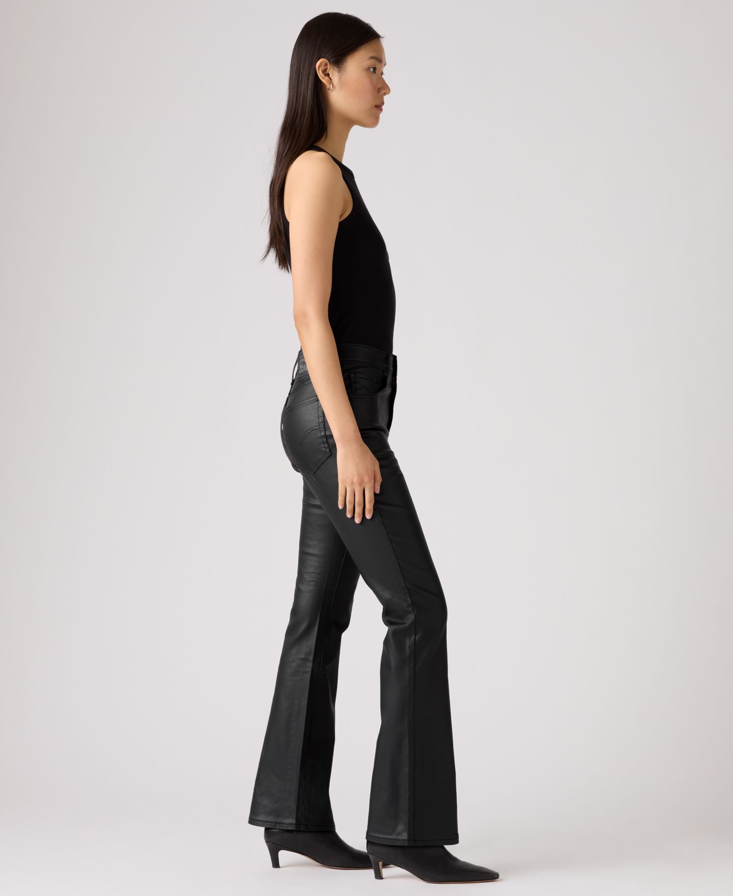 Женские джинсы Levi's 725 Coated High-Waist Classic Stretch Bootcut, цвет: Coated Caviar — фото 4