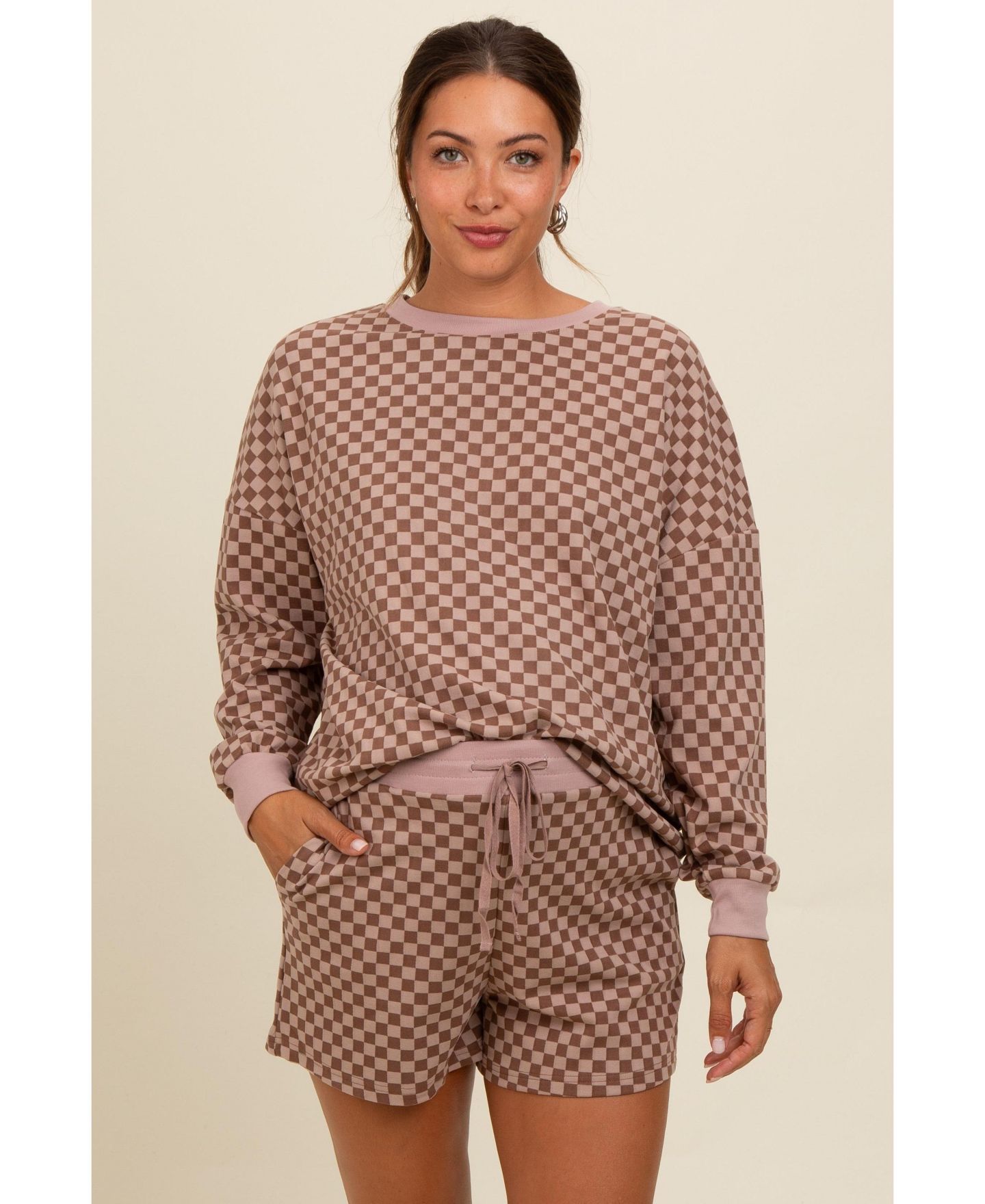Женский комплект Pinkblush Mocha Checkered Plaid Pullover Shorts Set, цвет: Мокко — фото 3