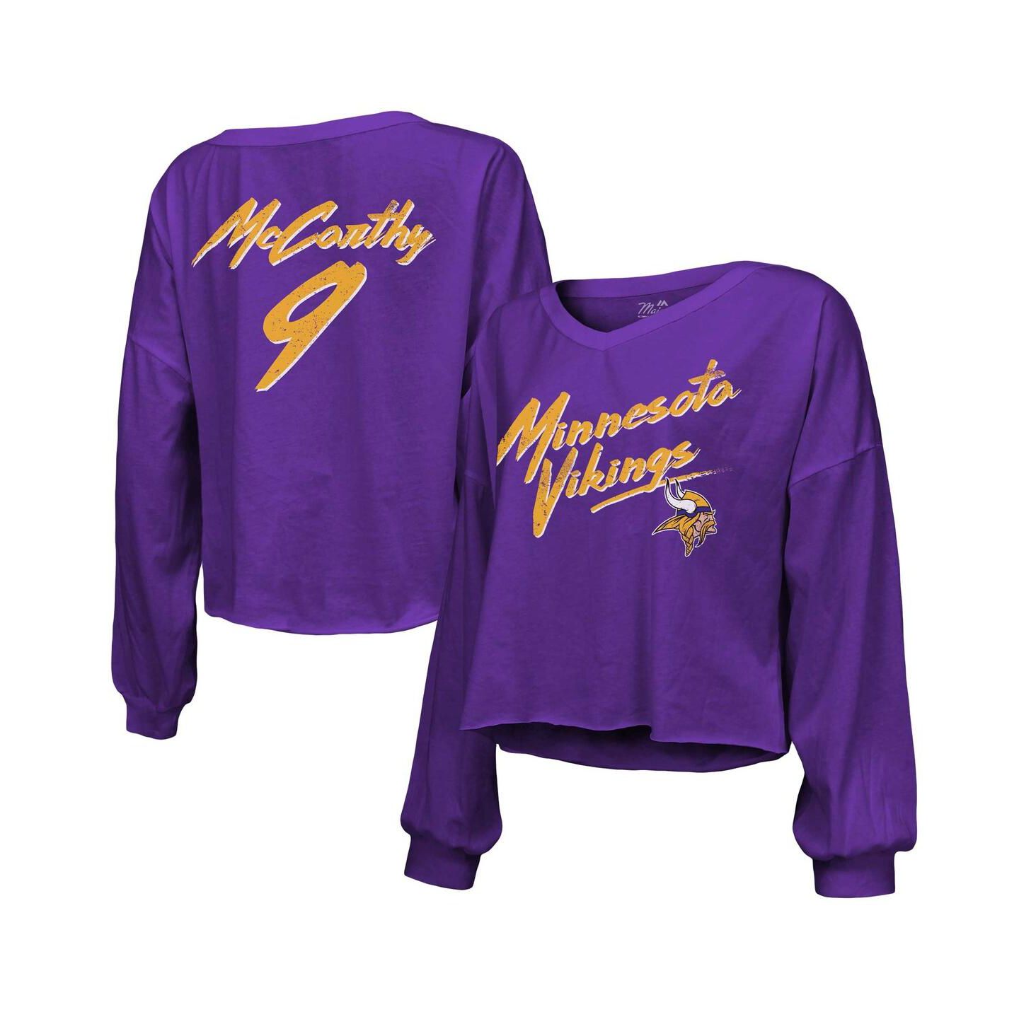 Женская футболка Majestic J.J. McCarthy Purple Minnesota Vikings Name & Number Off-Shoulder Script Cropped Long Sleeve V-Neck — фото 1