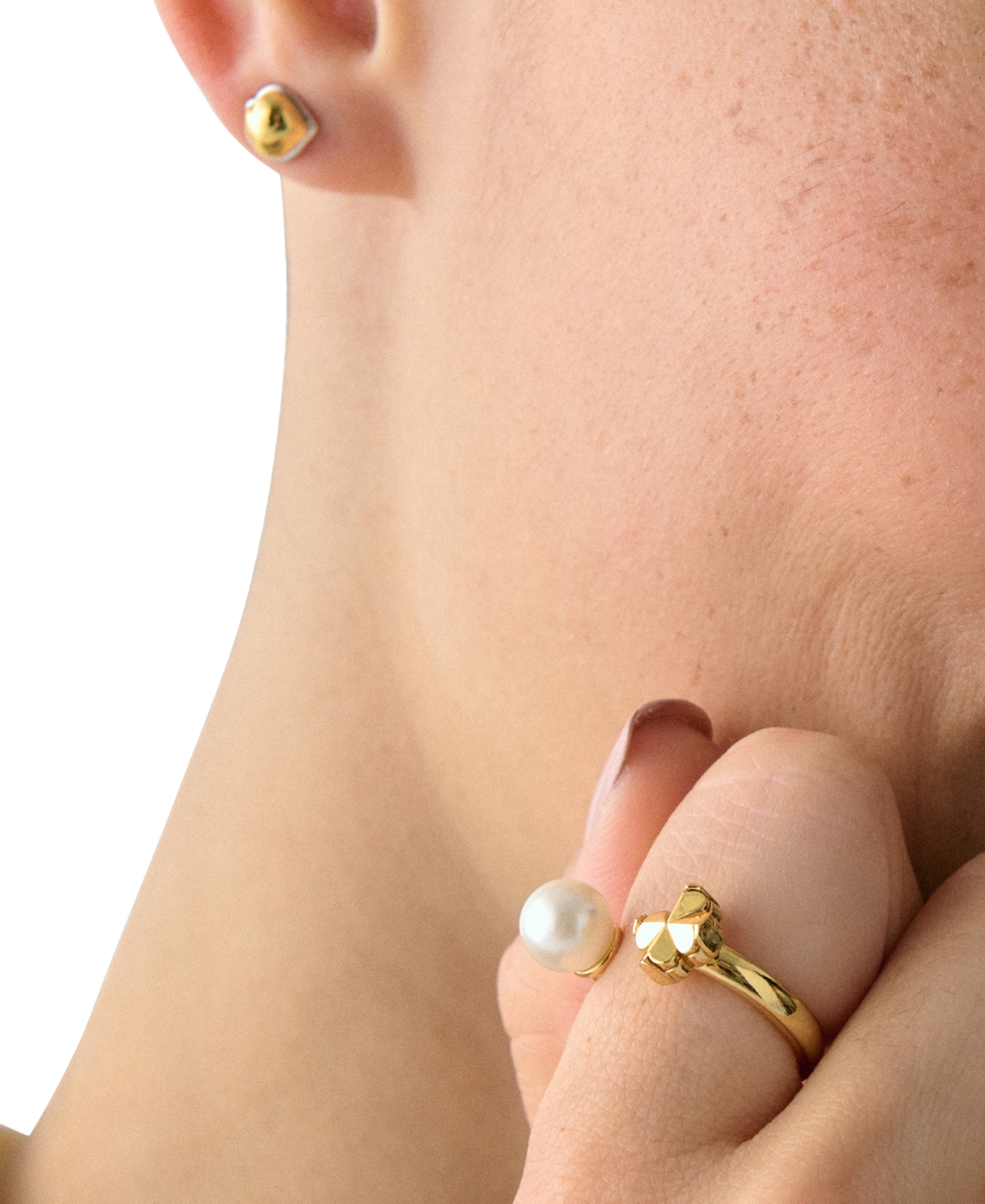 Kate Spade Imitation Pearl And Cubic Zirconia Flower Ring In Gold
