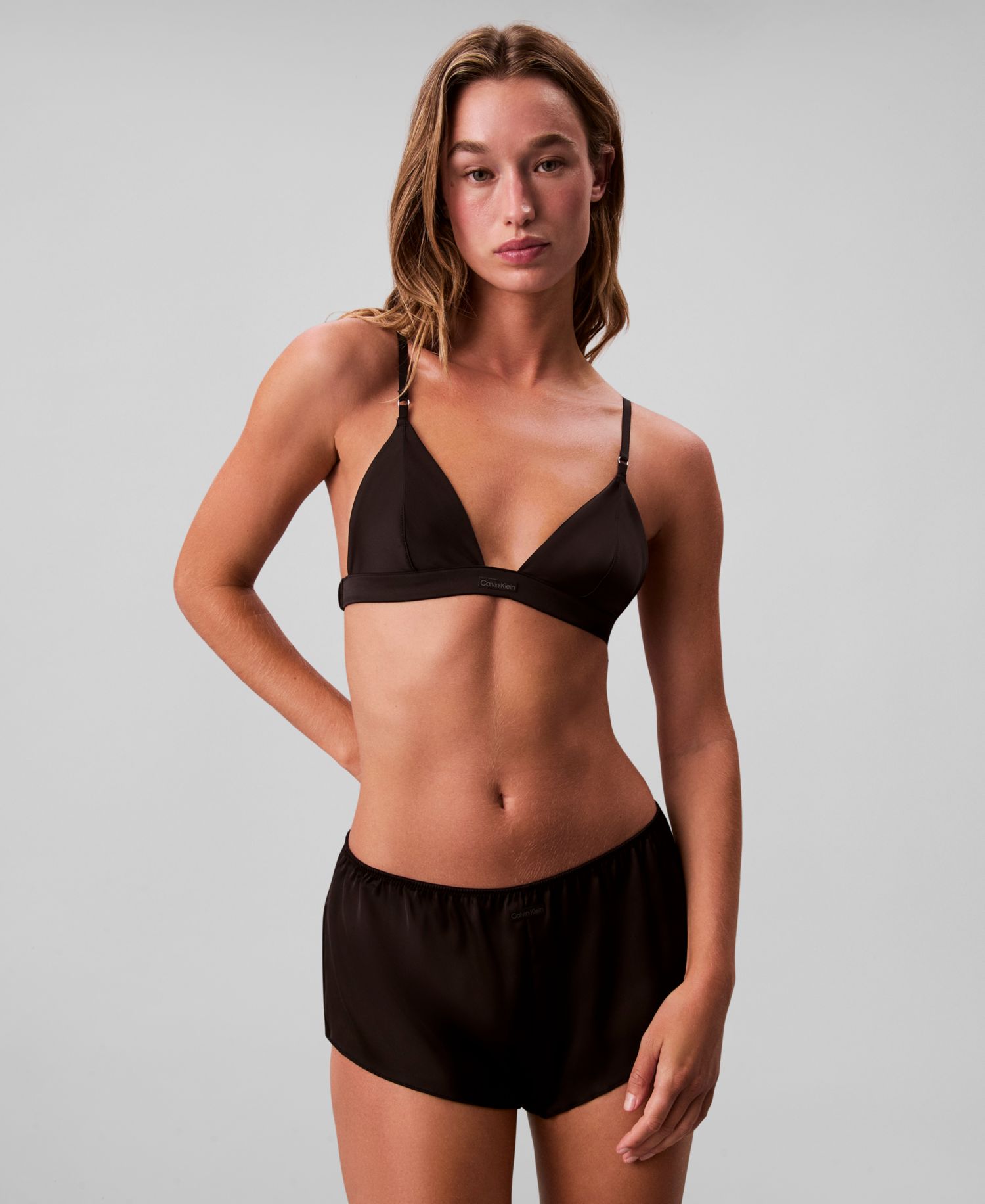 Women's Signature Satin Unlined Triangle Bra QF8392