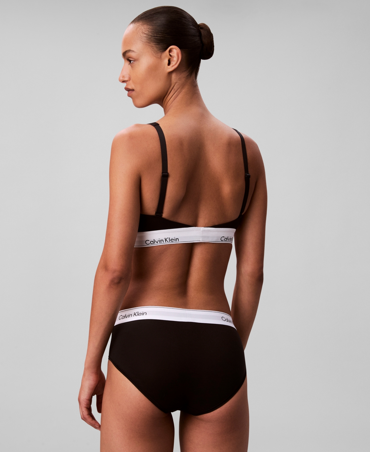 Calvin Klein Women's Flexible-Fit Full Coverage Bralette