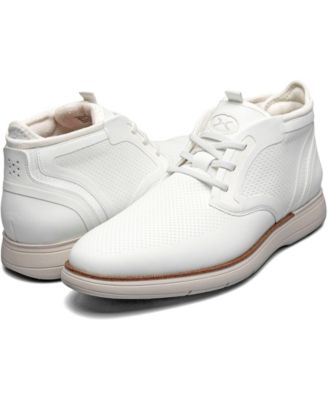 Men's Eastmont Almond Toe Chukka Boots