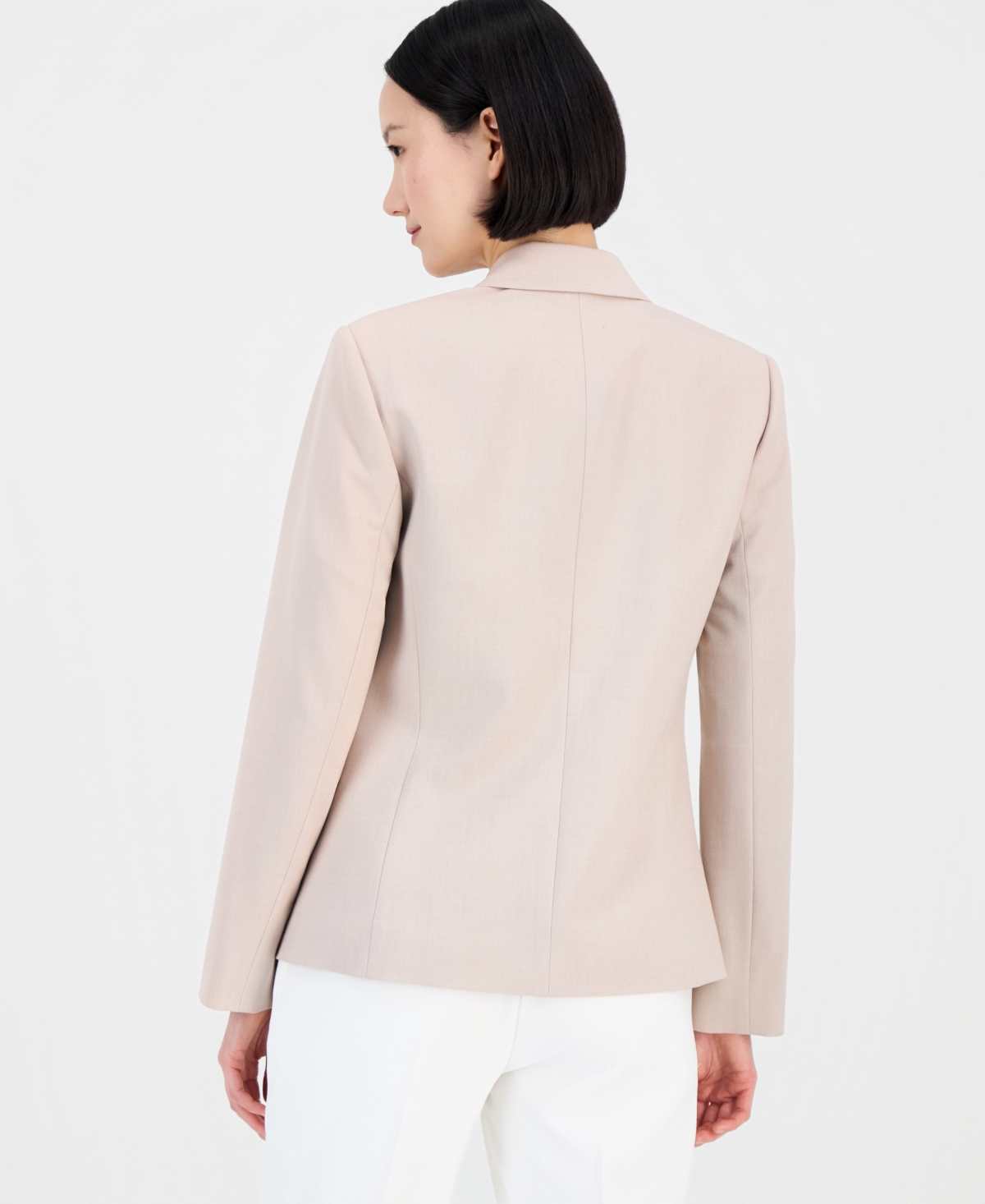 Tahari Asl Women's Notched Collar Convertible Elastic Sleeve One-button Blazer In Sand