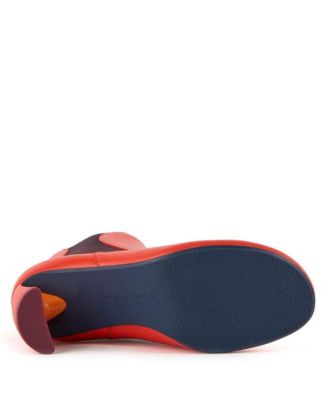 Womens Zuma Flow Mid Booties