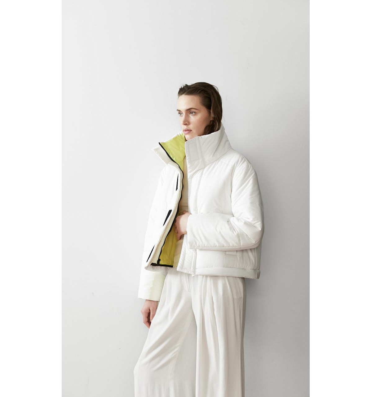 Caalo Women's Reversible Cropped Sustainable Down Coat