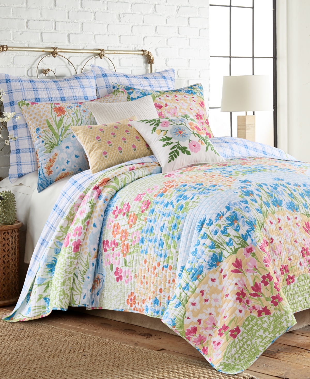 Levtex Home Blooming Hillside Reversible 3-Pc. Quilt Set, King/California King