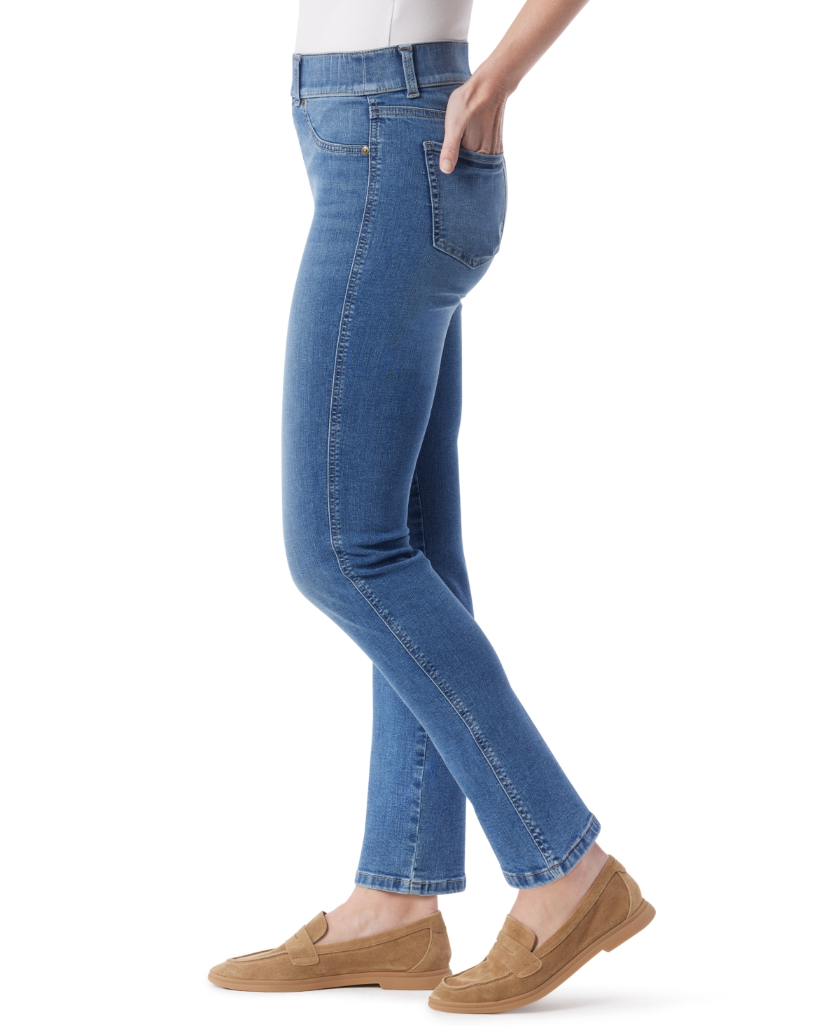 Gloria Vanderbilt Petite Straight Fit Jeans In Blue