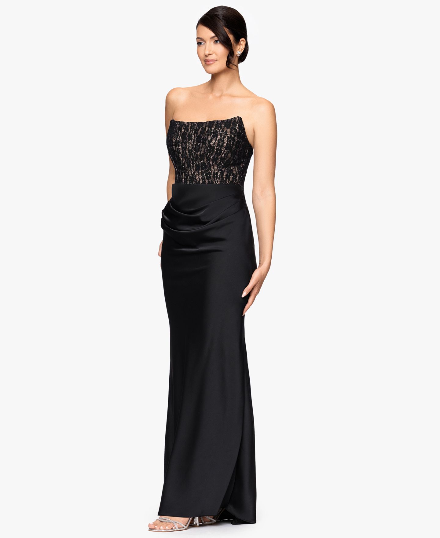 Женские платья Betsy & Adam Petite Off-the-Shoulder Lace Ruched Gown, цвет: Чёрный телесный — фото 2