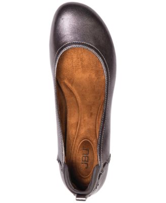 Women's Vivian Round Toe Flats