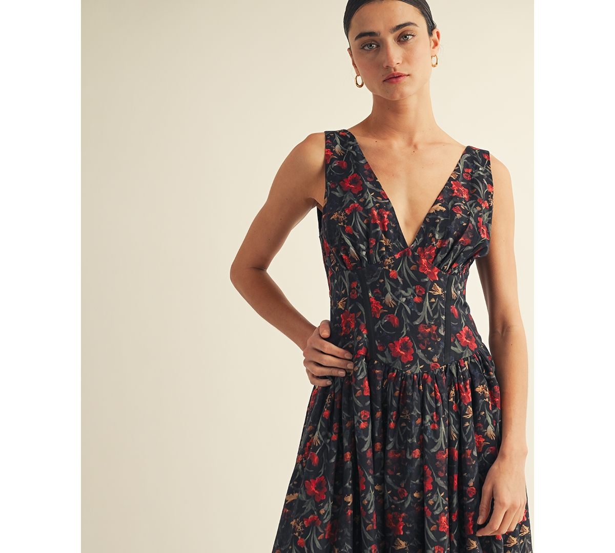 Arose Studio, Inc Women's V-Neck Detailed Floral Printed Maxi Dress