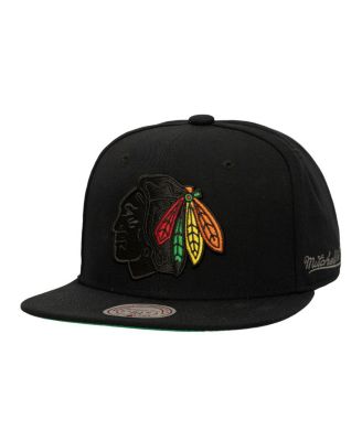 Mitchell & Ness - Men's Black Chicago Blackhawks Core Team Special Snapback Hat