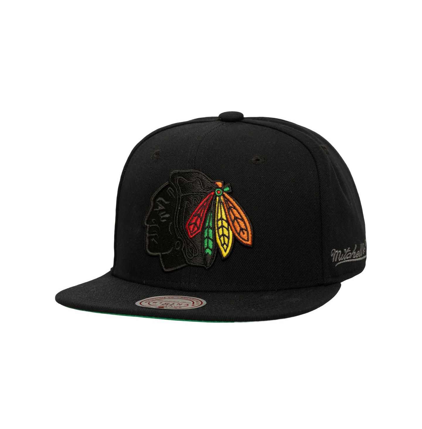 Мужская кепка Mitchell & Ness Black Chicago Blackhawks Core Team Special Snapback Hat — фото 1