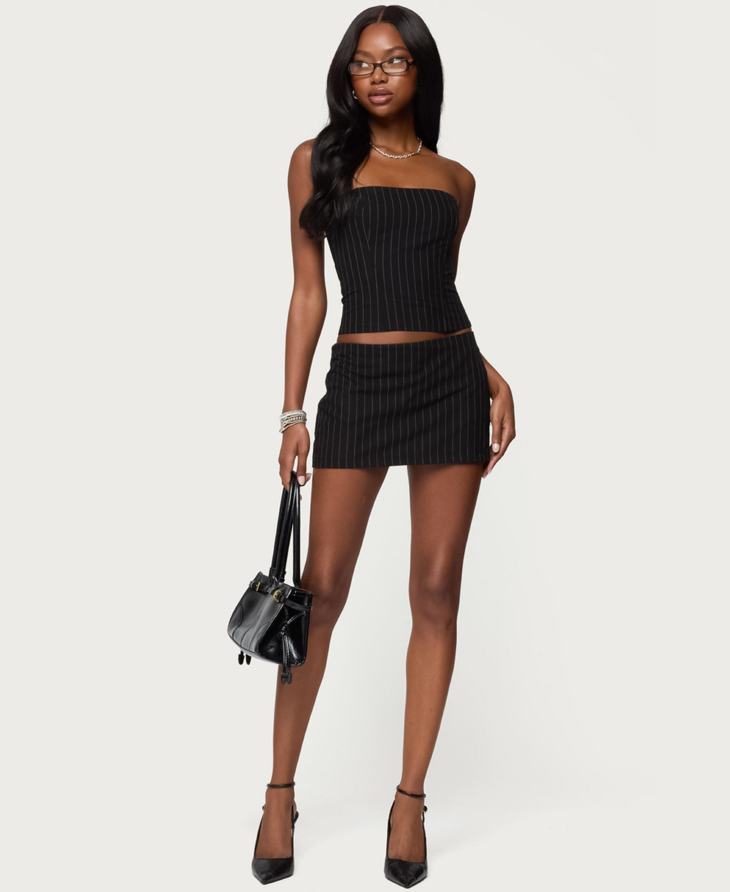 Женская юбка-шорты Edikted Maeve Pinstripe Mini Skort, цвет: Чёрный — фото 4
