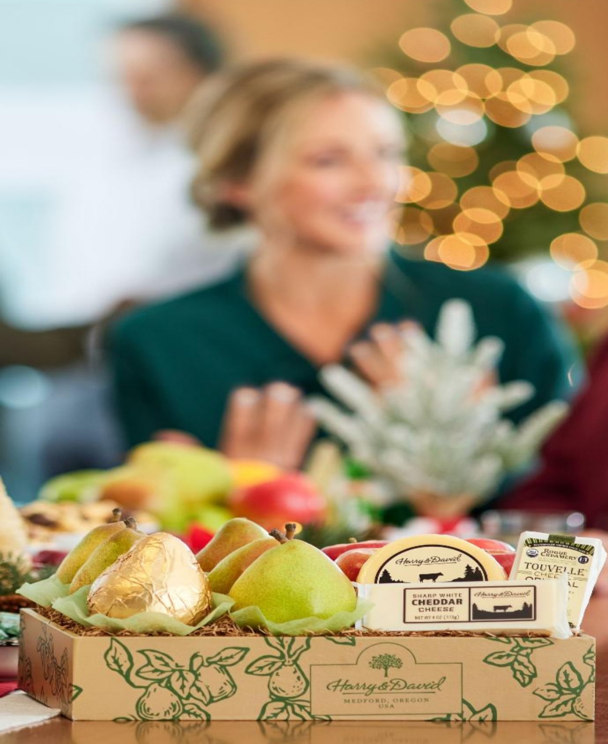 Harry & David Holiday Deluxe Pears, Apples, and Cheese Gift, 13-Pc.