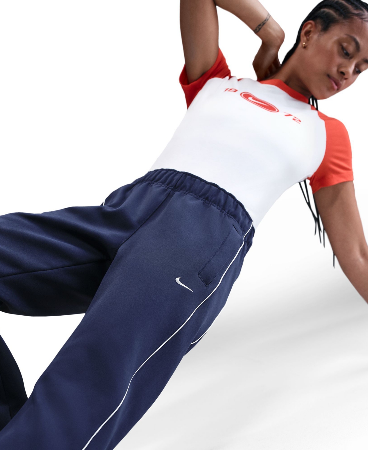 Nike Sportswear Women's Windrunner Mid-Rise Slim Knit Pants