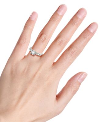Diamond Vintage-Like Fishtail Prong Engagement Ring (5/8 ct. t.w.) in 14k White Gold