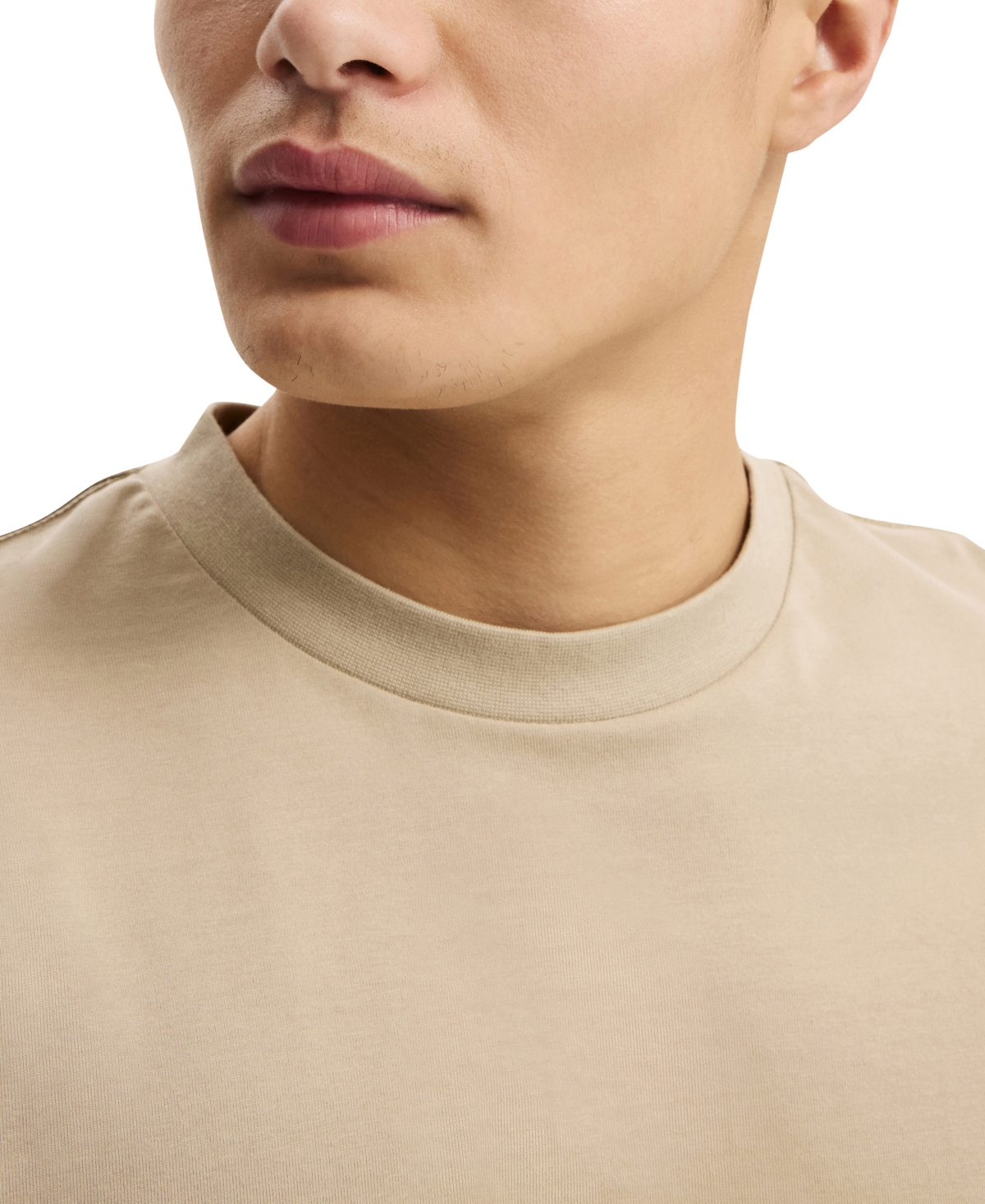 Cotton On Men's Cropped Fit T-Shirt