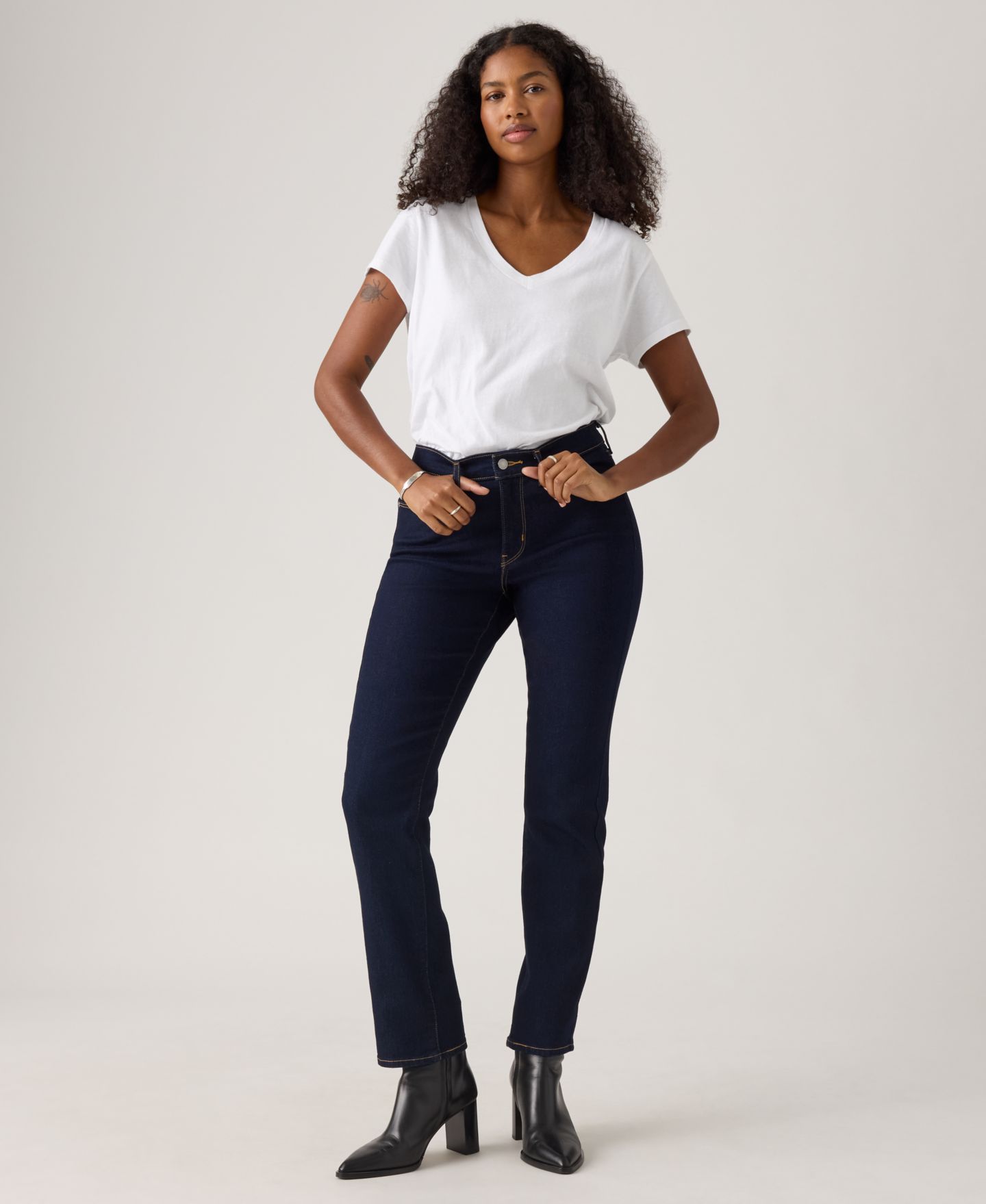 Женские джинсы Levi's Classic Straight, цвет: Небесно-голубой — фото 2