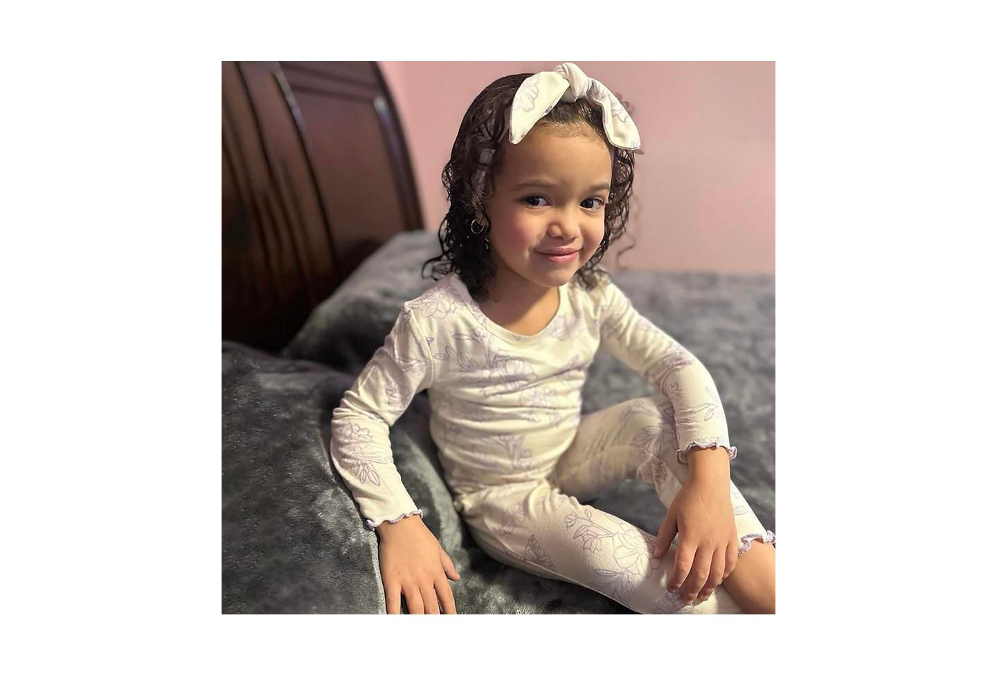 Everly Grey Little Girls Charlie Fitted Two-Piece Long Sleeve Pajamas & Head Wrap Set, цвет: Bali — фото 3