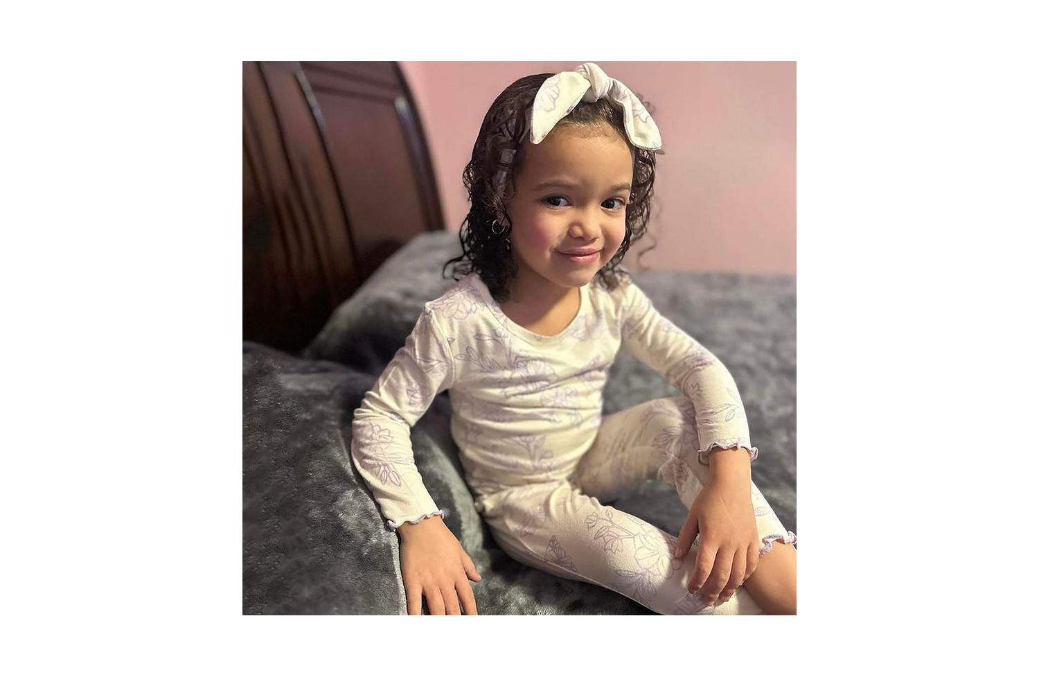 Little Girls Charlie Fitted Two-Piece Long Sleeve Pajamas & Head Wrap Set